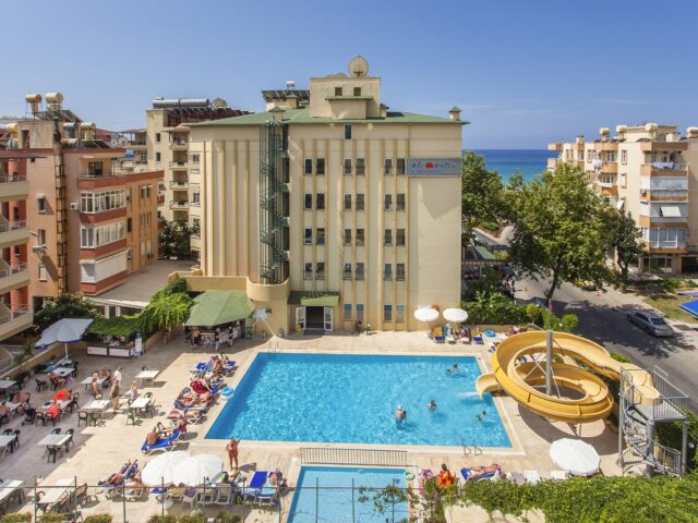 HOTEL KLEOPATRA BEACH 4* – ALANJA